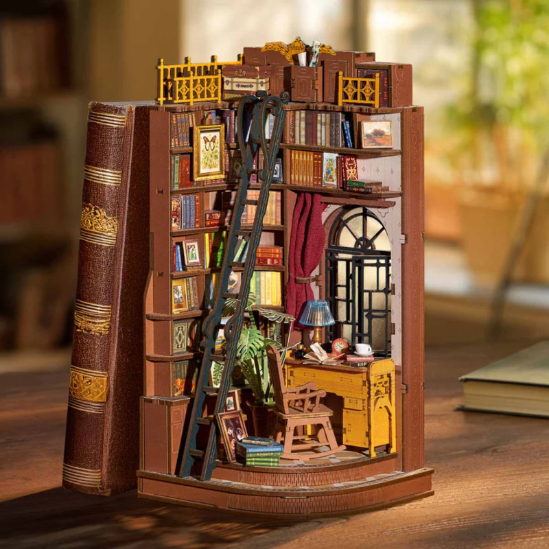 Scène Miniature - Silent Corner Study